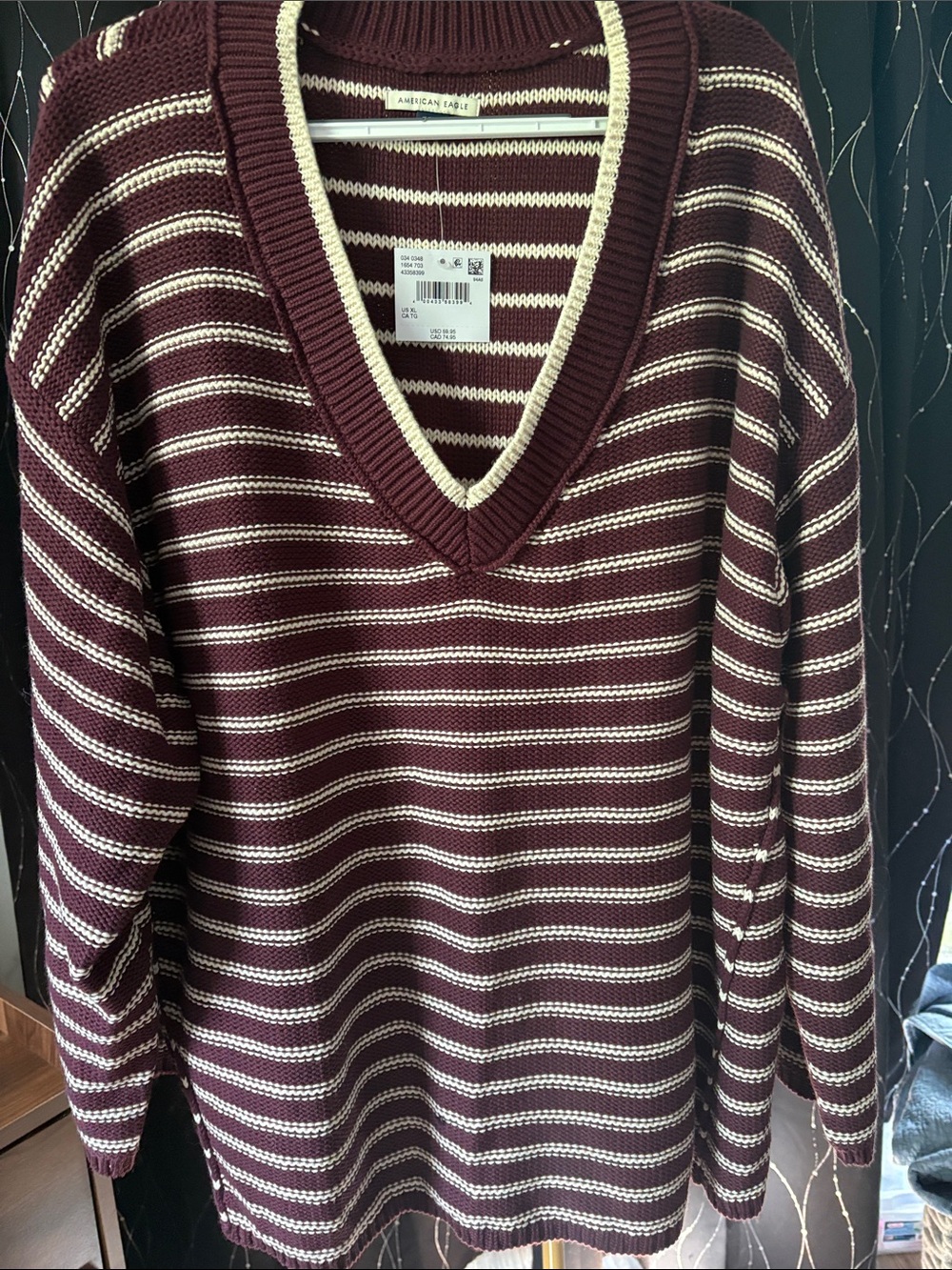 NWT XL American Eagle Big Hug V-neck Maroon & Cream Striped V-Neck Sweater